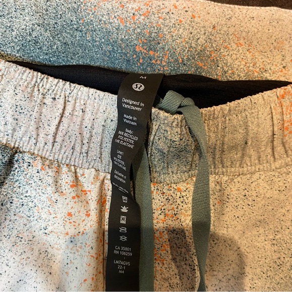 Mens Lululemon Multicolor Green Orange Lined Workout Running Shorts Medium 6” - Picture 3 of 8